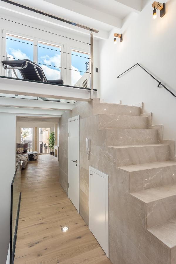 Designer Loft With Terrace In Prime Location Appartamento